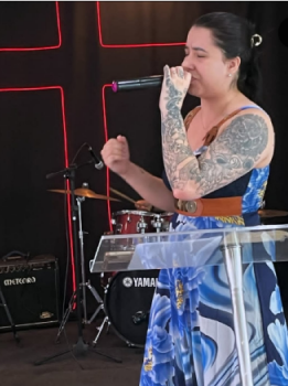 Imagem da pastora Luiza Romanoski