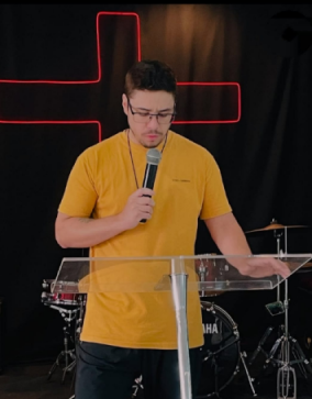 Imagem do pastor Rafael Romanoski